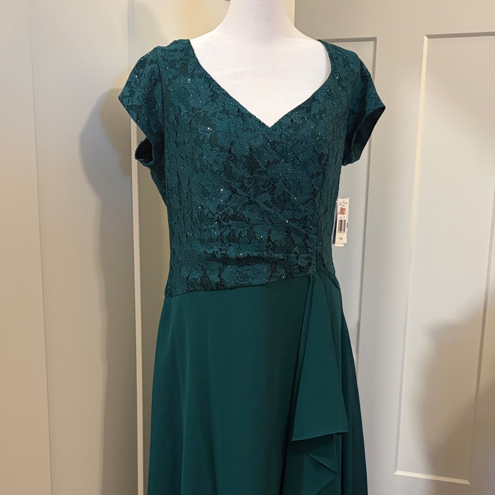 NWT Gaby Skye Womens Hunter Green Cocktail Dress Size 14 Elegant Prom